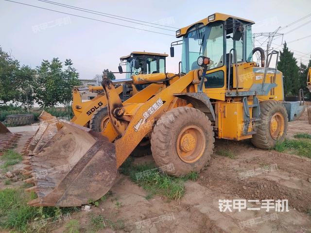 徐工LW300K裝載機(jī)