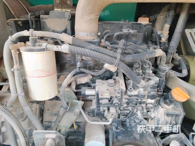 发动机整体俯视(整机外观) 发动机整体俯视(整机外观)