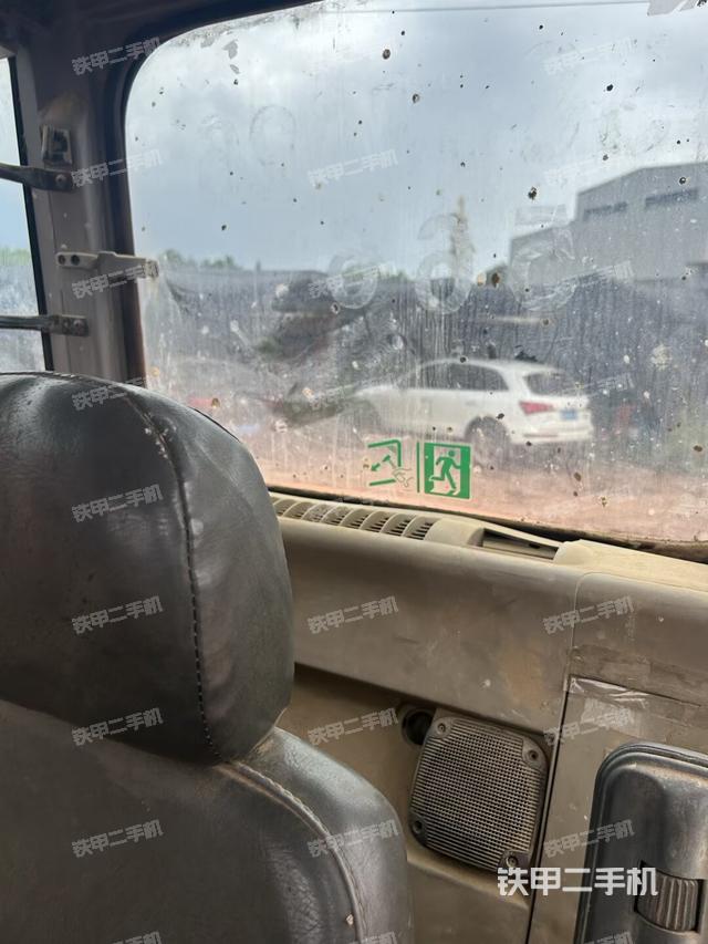 后窗玻璃角標(biāo)（駕駛室部分）