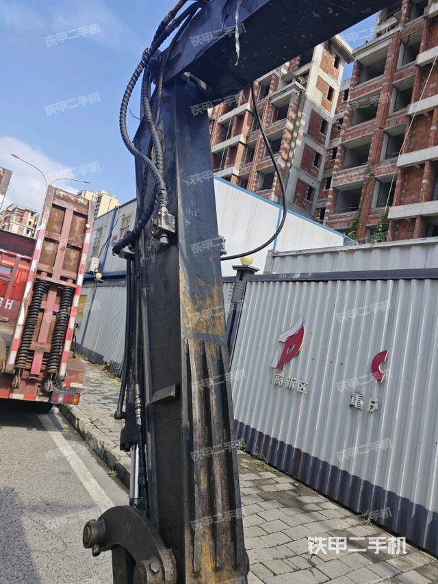 小臂整體左后(工作和回轉(zhuǎn)裝置) 小臂整體左后(工作和回轉(zhuǎn)裝置)