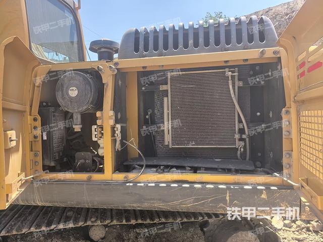 散热器正面(大件舱室) 散热器正面(大件舱室)