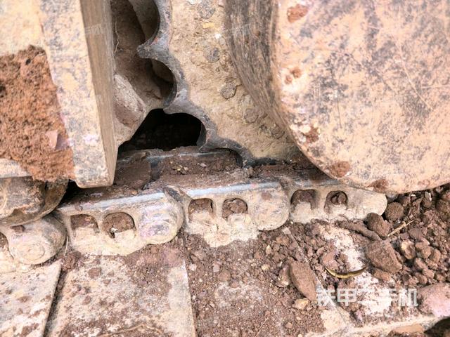 左导向轮(行走机构) 左导向轮(行走机构)