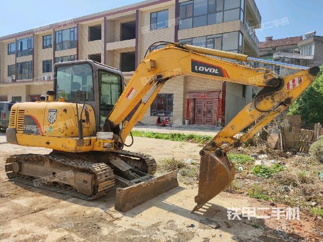 右前45(整機(jī)外觀) 右前45(整機(jī)外觀)