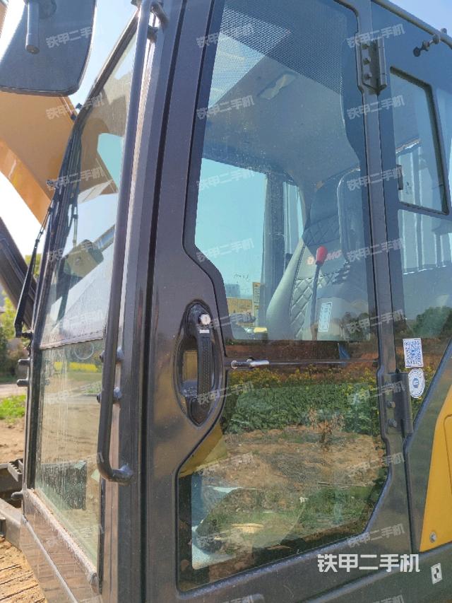 ?駕駛室正側(cè)(駕駛室部分) ?駕駛室正側(cè)(駕駛室部分)