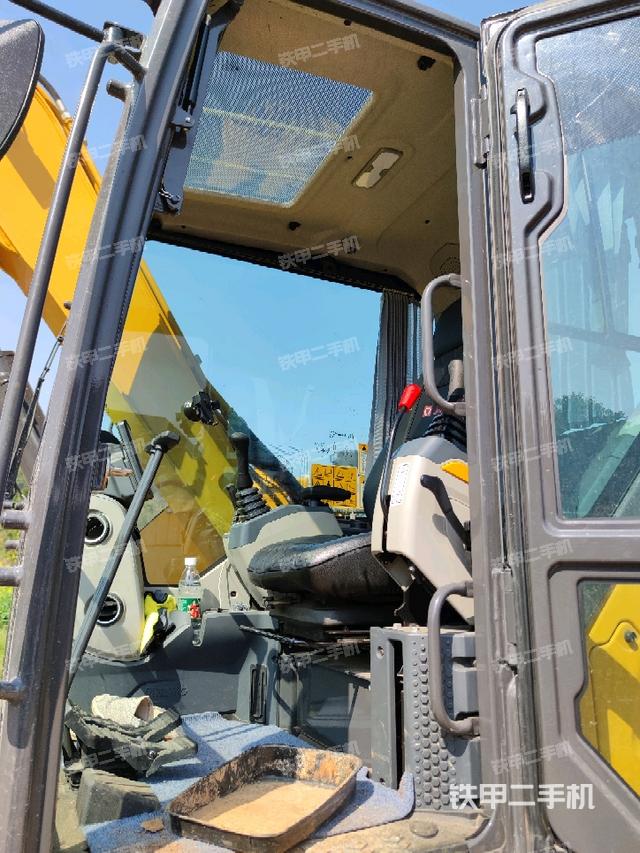 頂棚整體(駕駛室部分) 頂棚整體(駕駛室部分)