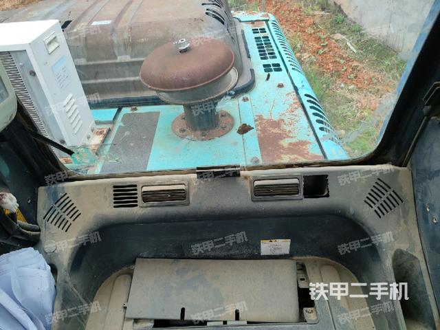 座椅后部(駕駛室部分) 座椅后部(駕駛室部分)