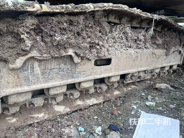 單側(cè)履帶整體（整機(jī)外觀(guān)）