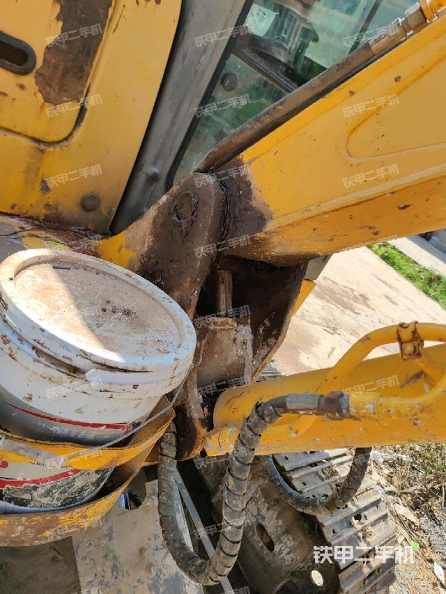 大臂根部?斜(工作和回轉(zhuǎn)裝置) 大臂根部?斜(工作和回轉(zhuǎn)裝置)