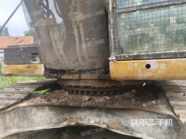 轉(zhuǎn)盤和下車架正前（工作和回轉(zhuǎn)裝置）