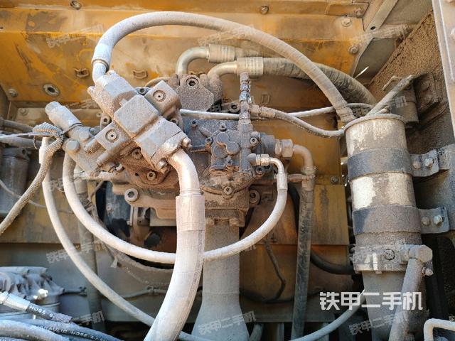 液壓泵斜45?左(大件艙室) 液壓泵斜45?左(大件艙室)