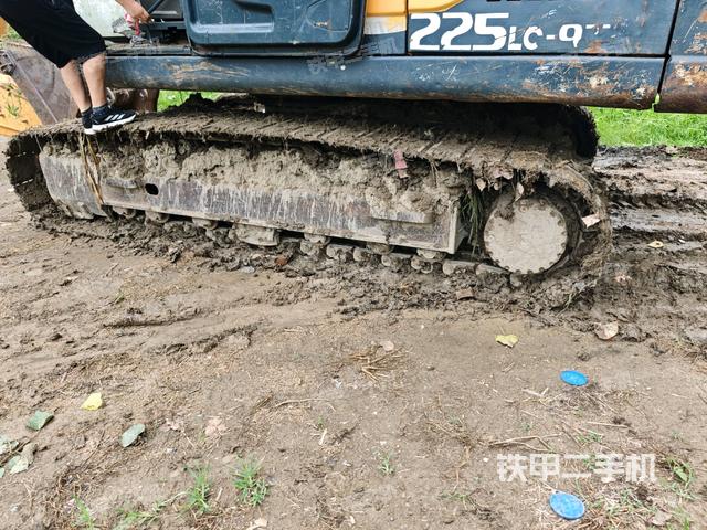 右導(dǎo)向輪(行走機(jī)構(gòu)) 右導(dǎo)向輪(行走機(jī)構(gòu))