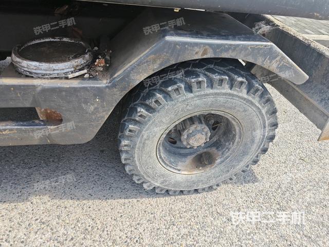 左驅(qū)動輪(行走機構(gòu)) 左驅(qū)動輪(行走機構(gòu))