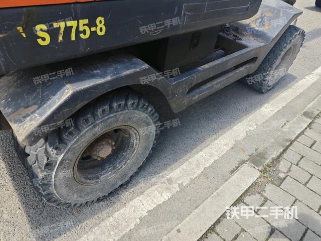 右側(cè)履帶整體?(行走機構(gòu)) 右側(cè)履帶整體?(行走機構(gòu))