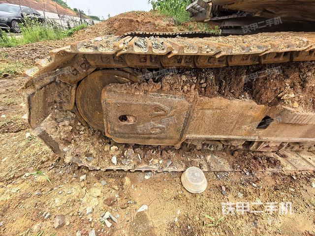 左側(cè)行走馬達(dá)蓋板(行走機(jī)構(gòu)) 左側(cè)行走馬達(dá)蓋板(行走機(jī)構(gòu))