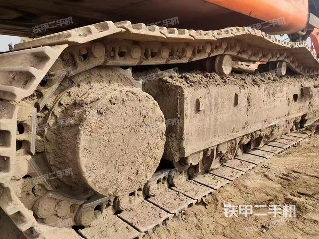 单侧履带整体（整机外观）