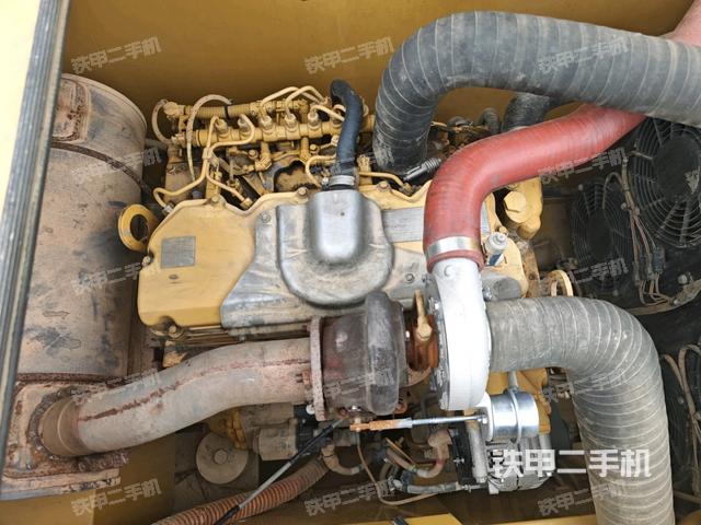 发动机室(上车部件) 发动机室(上车部件)