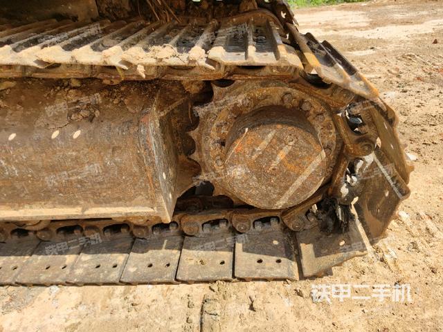 左驅(qū)動(dòng)輪(行走機(jī)構(gòu)) 左驅(qū)動(dòng)輪(行走機(jī)構(gòu))