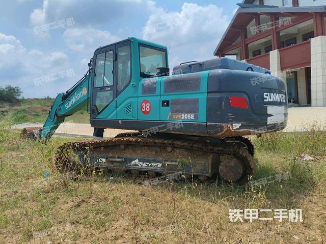 整機右后45°(整機外觀) 整機右后45°(整機外觀)