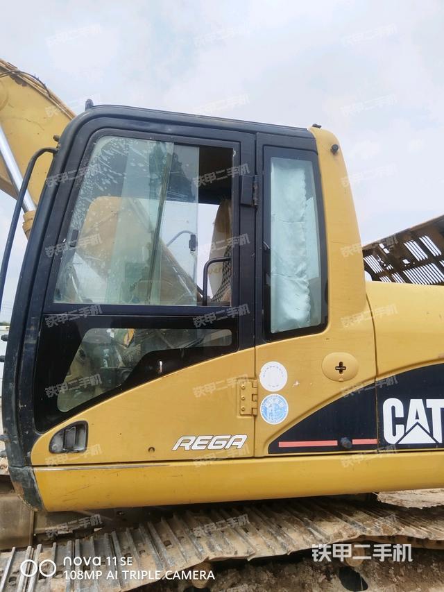 驾驶室正侧(驾驶室部分) 驾驶室正侧(驾驶室部分)