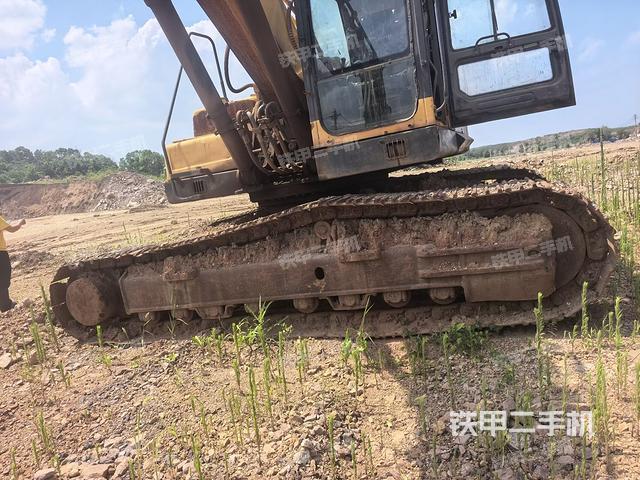 右侧履带整体（行走机构）