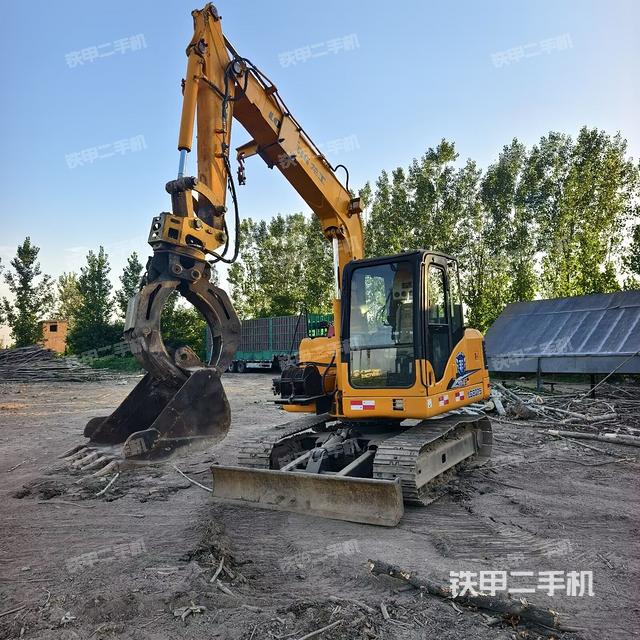 驾驶室整体（整机外观）