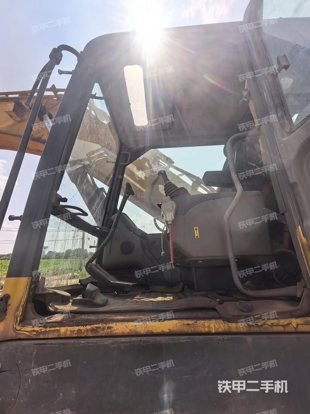 顶棚整体（驾驶室部分）