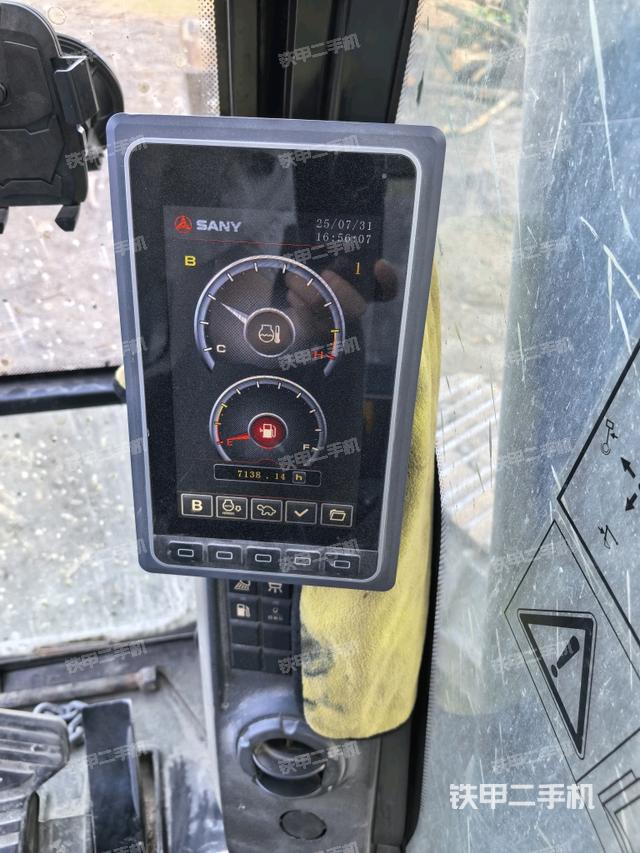 小时表(驾驶室部分) 小时表(驾驶室部分)