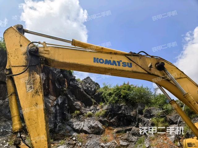 大臂整體?右側(cè)(工作和回轉(zhuǎn)裝置) 大臂整體?右側(cè)(工作和回轉(zhuǎn)裝置)