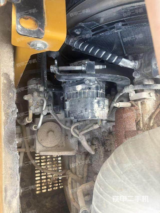 气门室盖螺丝特写(上车部件) 气门室盖螺丝特写(上车部件)