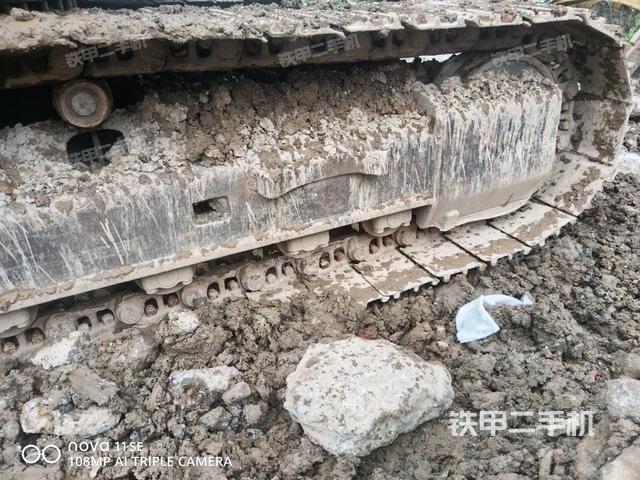 右导向轮(行走机构) 右导向轮(行走机构)