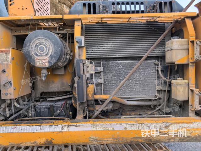 散熱器正面(大件艙室) 散熱器正面(大件艙室)