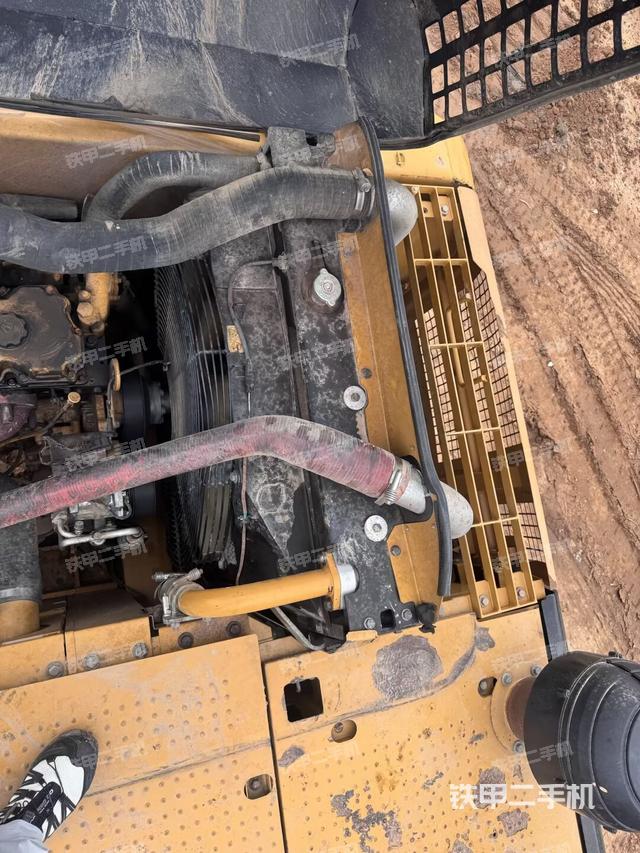 水箱+风扇特写(上车部件) 水箱+风扇特写(上车部件)