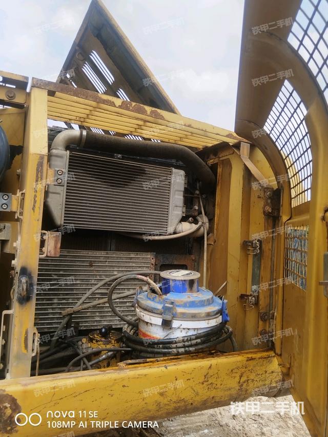 散热器正面(大件舱室) 散热器正面(大件舱室)