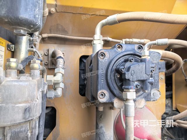 液压泵斜45 右(大件舱室) 液压泵斜45 右(大件舱室)