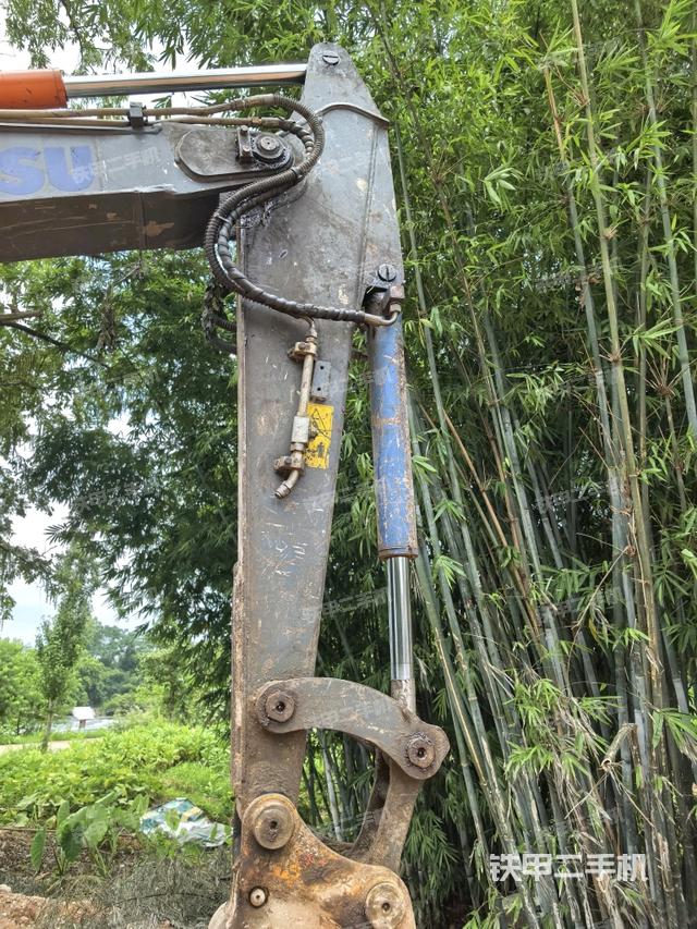 铲斗右后整体（工作和回转装置）