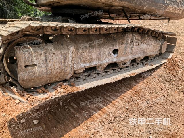 左侧履带整体 （行走机构）