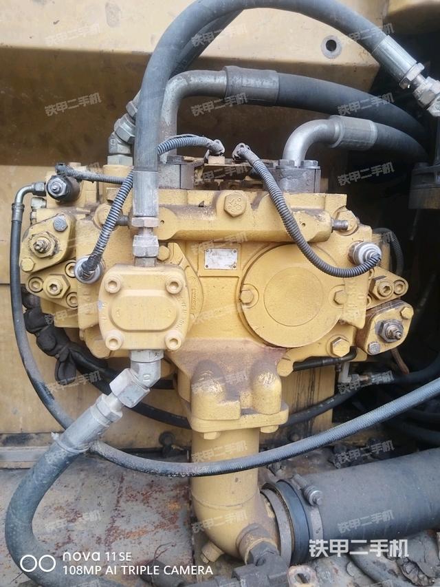 液压泵斜45 左(大件舱室) 液压泵斜45 左(大件舱室)