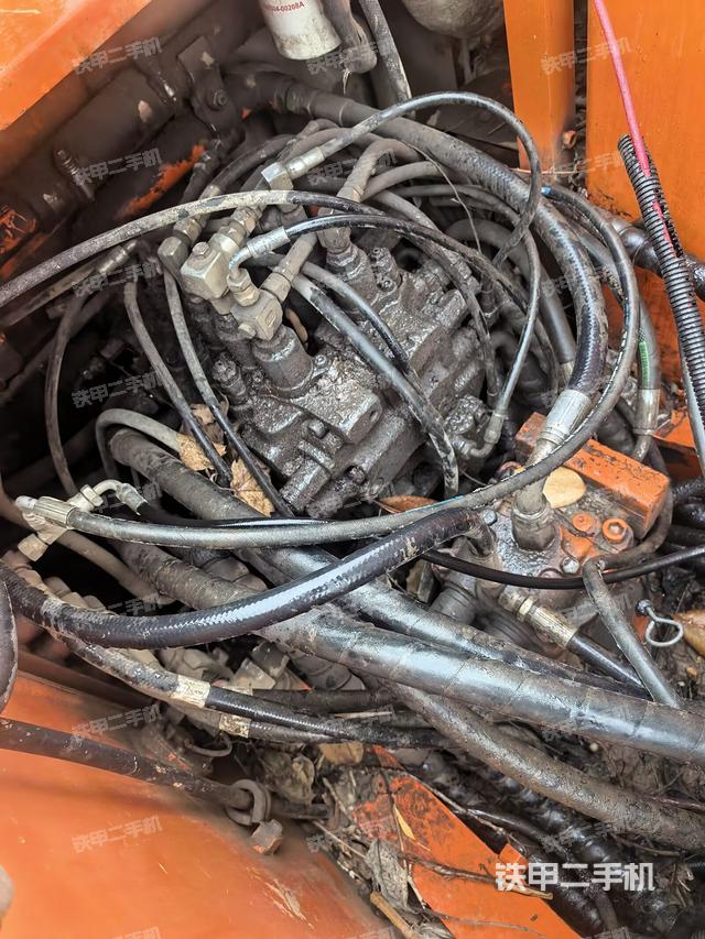 分配閥(上車(chē)部件) 分配閥(上車(chē)部件)