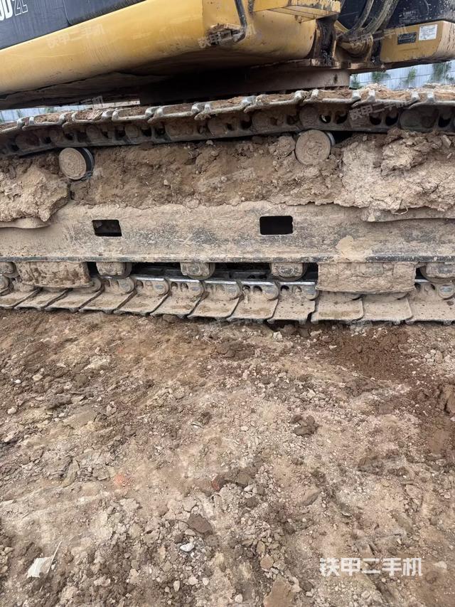 左驱动轮(行走机构) 左驱动轮(行走机构)