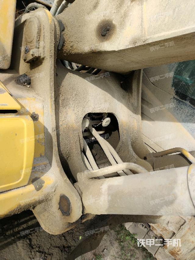 大臂根部?斜視(工作和回轉(zhuǎn)裝置) 大臂根部?斜視(工作和回轉(zhuǎn)裝置)