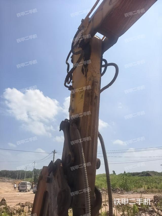 小臂整体左后（工作和回转装置）