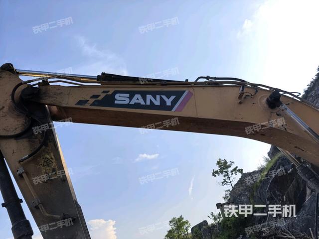 大臂整体 右侧(工作和回转装置) 大臂整体 右侧(工作和回转装置)