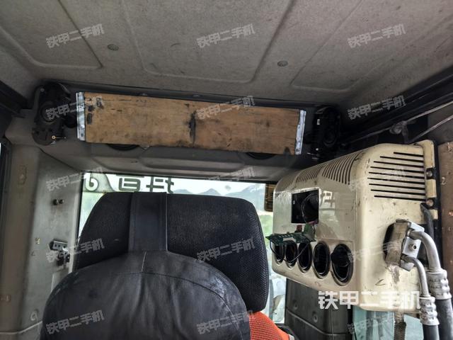 座椅后部(駕駛室部分) 座椅后部(駕駛室部分)