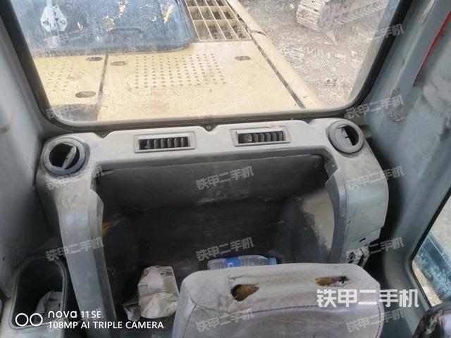 后窗玻璃角标(驾驶室部分) 后窗玻璃角标(驾驶室部分)