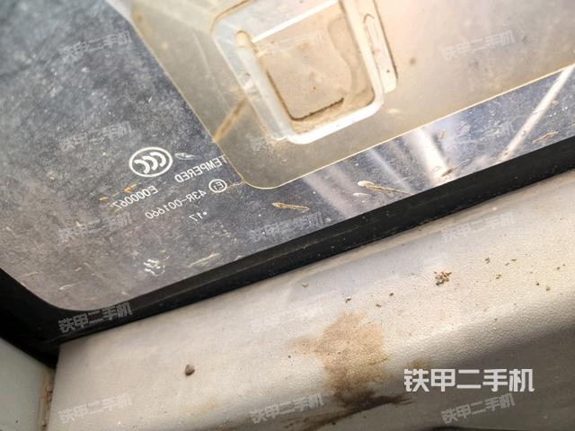 后窗玻璃角标（驾驶室部分）