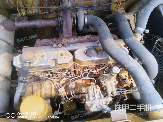 气门室盖螺丝特写(上车部件) 气门室盖螺丝特写(上车部件)