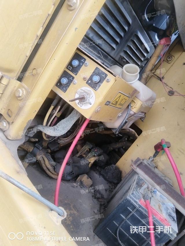 电瓶(大件舱室) 电瓶(大件舱室)