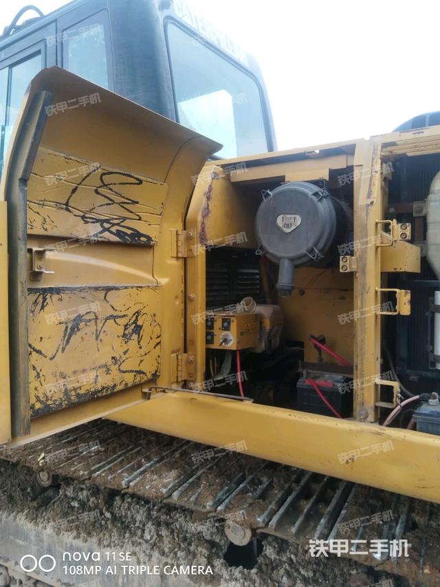 散热器正面(大件舱室) 散热器正面(大件舱室)