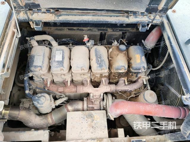 发动机室（上车部件）