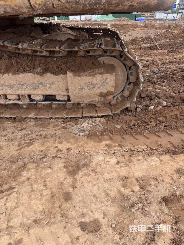 右驱动轮(行走机构) 右驱动轮(行走机构)